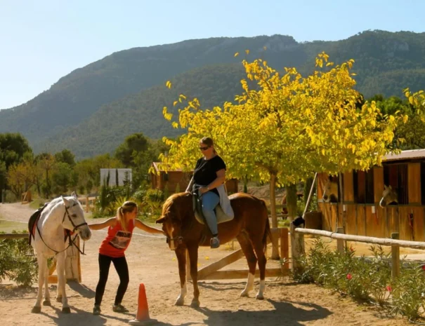 Paseo-a-caballo-por-el-Maigmo_2-1024x683